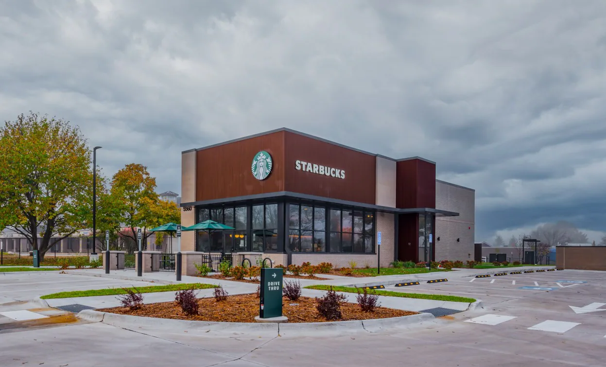 Merle Hay – Starbucks completed construction project